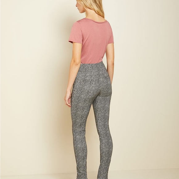 ✨Herringbone Pull-On Slim City Pants, Size Small - Picture 2 of 8